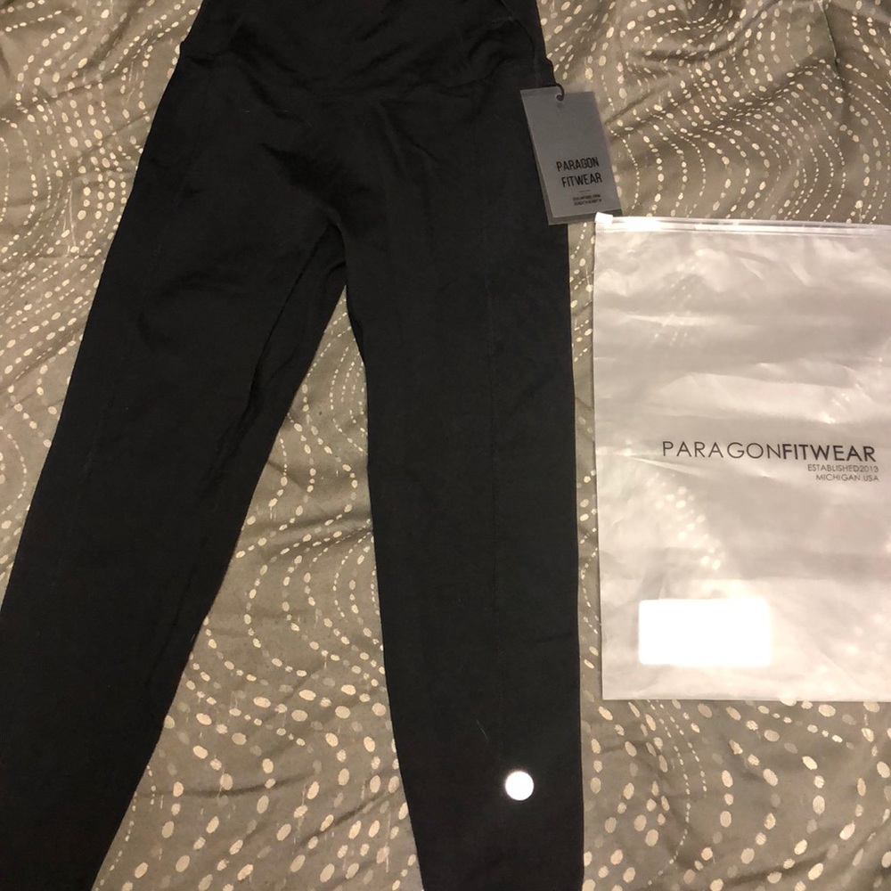 paragon footwear crop leggings!